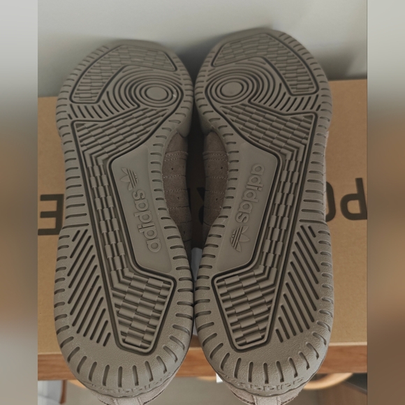 Adidas Yeezy Powerphase, simple brown, size 11 - Picture 8 of 10